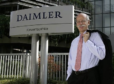 Dieter Zetsche (L), CEO of German carmaker Daimler, Daimler plans to build Mercedes compact cars in Brazil.